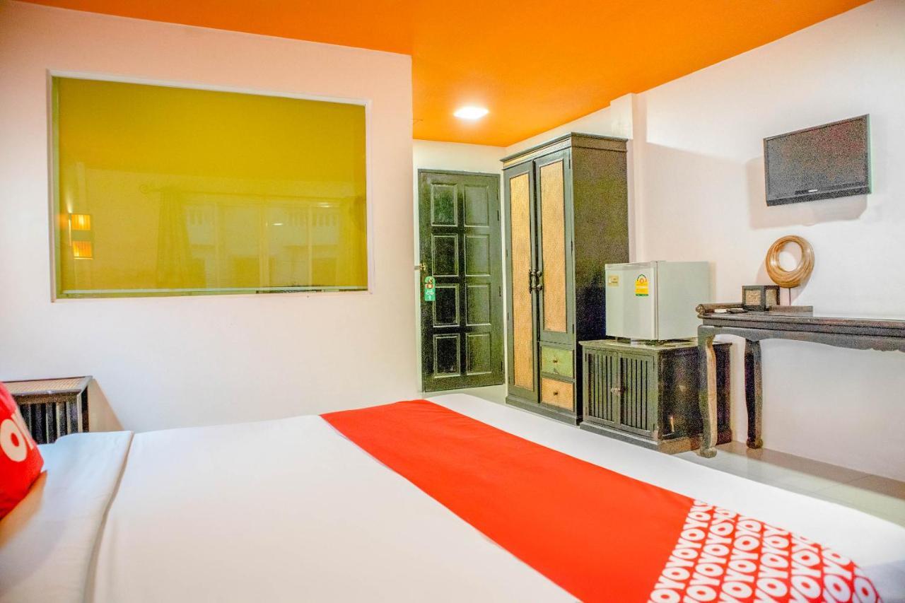 Отель Oyo 126 Patong Station House Экстерьер фото